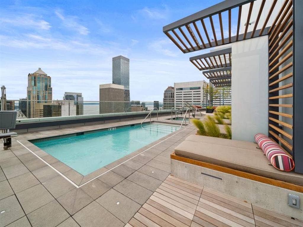 Room in Downtown/First Hill
