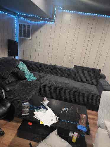 Room share available