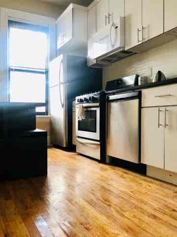 Room for Rent in Woodstock, Bronx