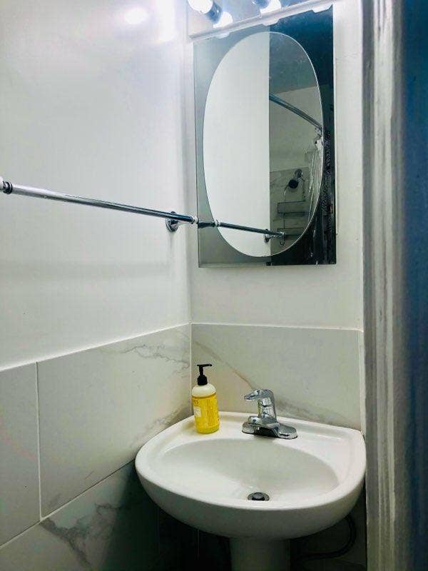 Room for Rent in Woodstock, Bronx