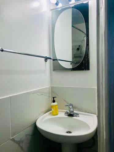 Room for Rent in Woodstock, Bronx