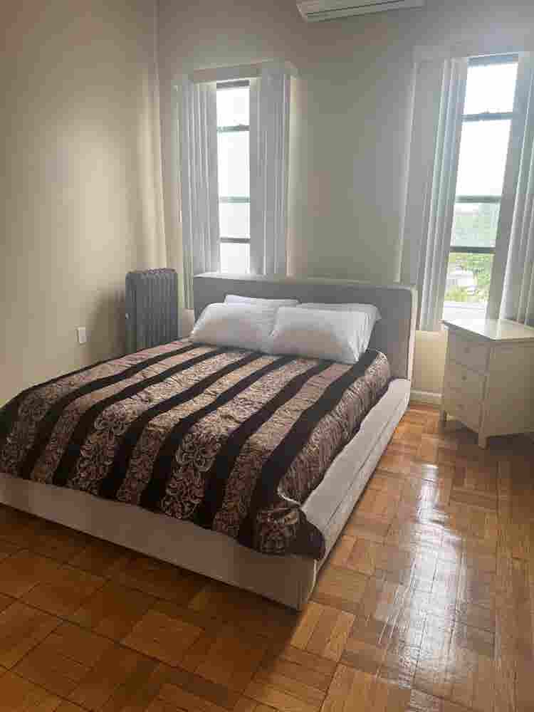 Room for Rent in Woodstock, Bronx