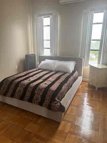 Room for Rent in Woodstock, Bronx