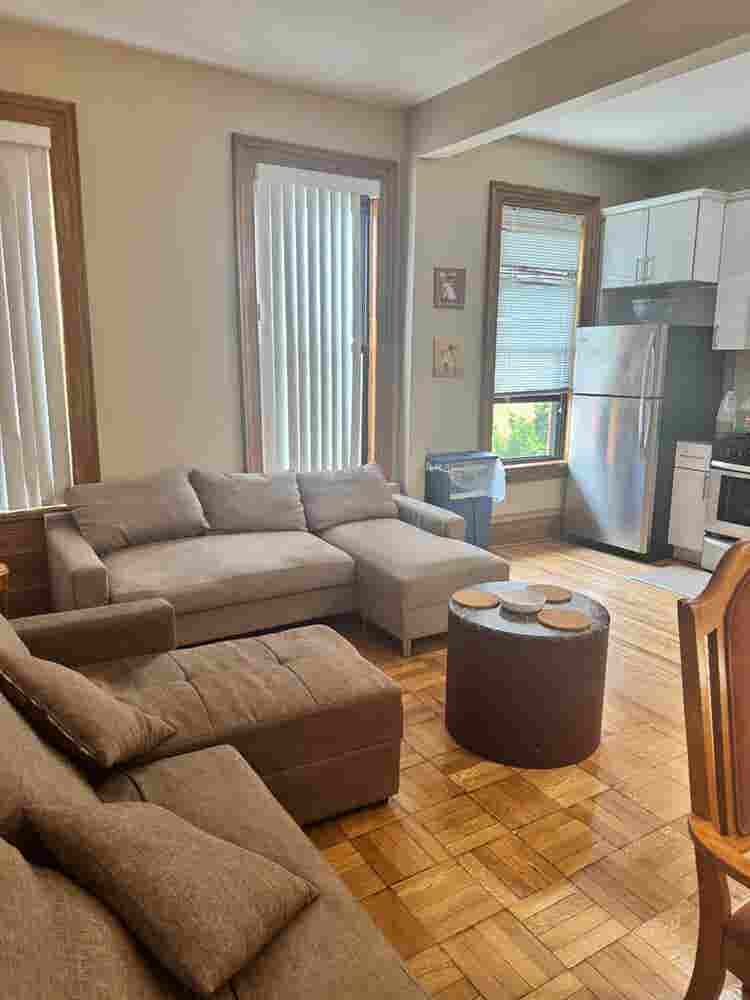 Room for Rent in Woodstock, Bronx