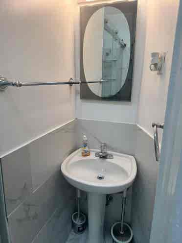 Room for Rent in Woodstock, Bronx