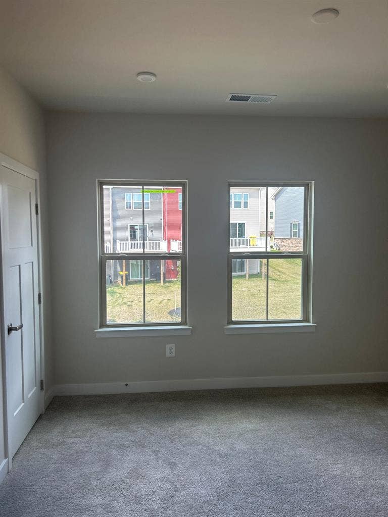 Large Bed Room Private Bath