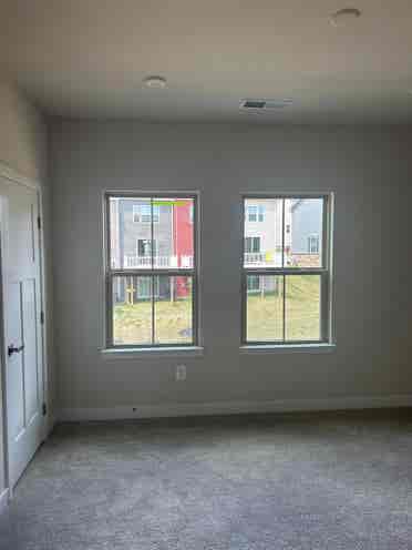 Large Bed Room Private Bath