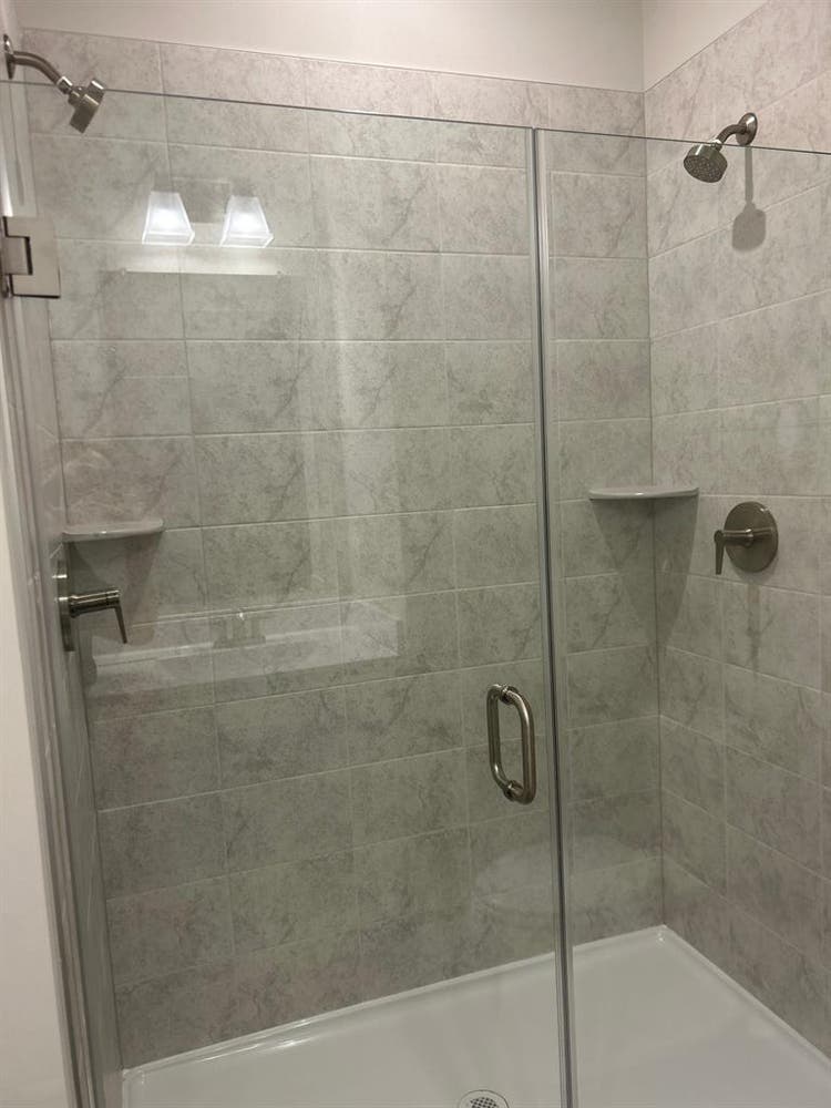 Large Bed Room Private Bath