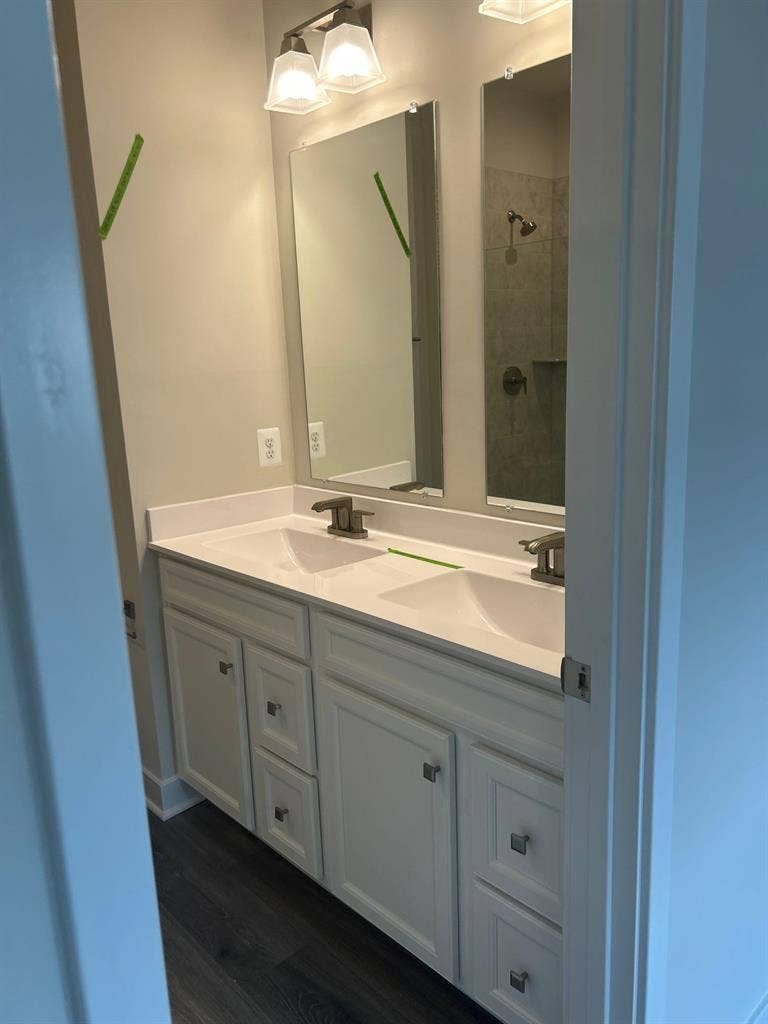Large Bed Room Private Bath