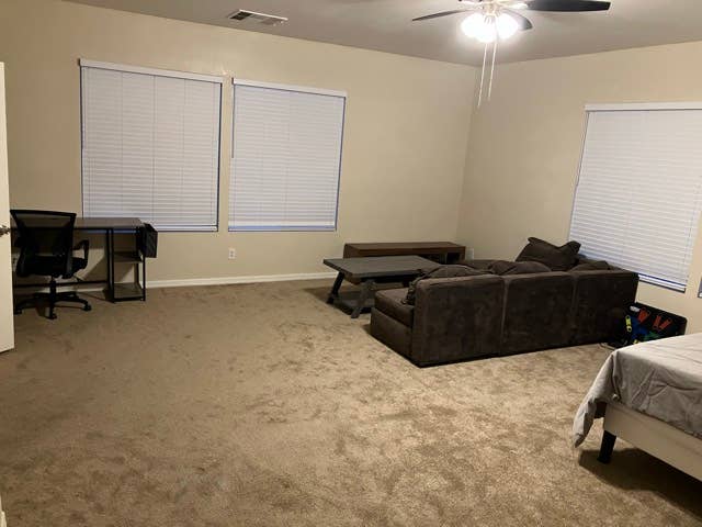 Huge room for rent