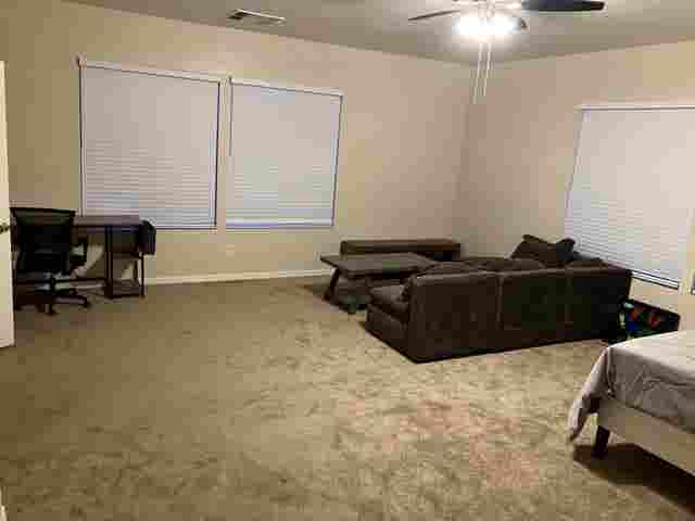 Huge room for rent