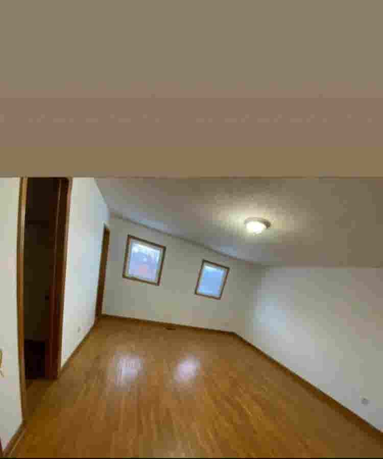 4bedroom
 3 bathroom house for rent
