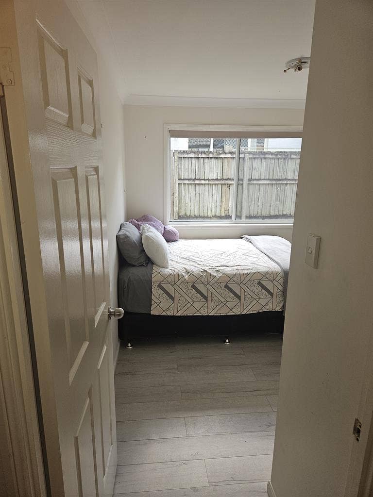 Peaceful, warm room for rent