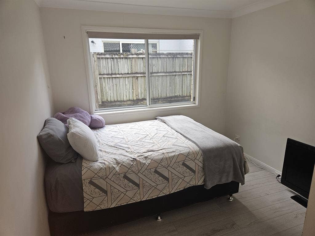 Peaceful, warm room for rent
