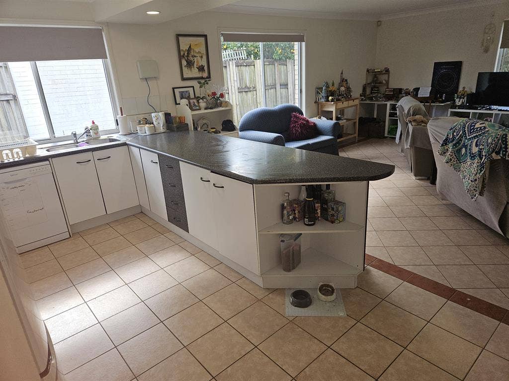 Peaceful, warm room for rent