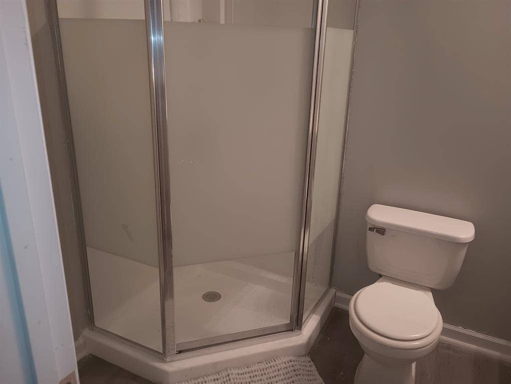 Private room and bathroom