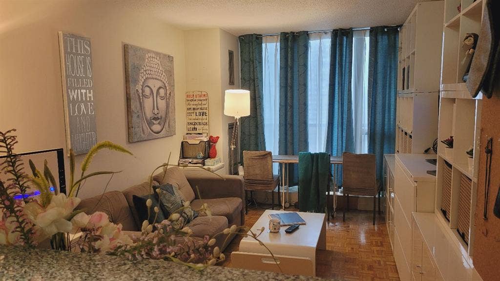 Furnished Room (College Subway)