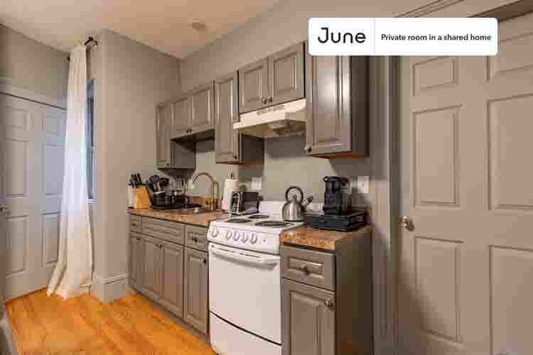 3 BR in Boston