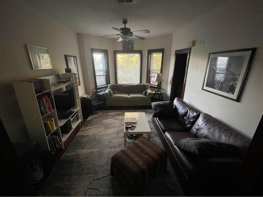 Cozy apartment in great location.