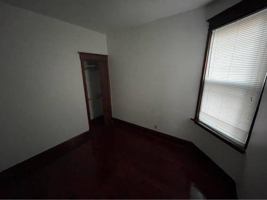 Cozy apartment in great location.