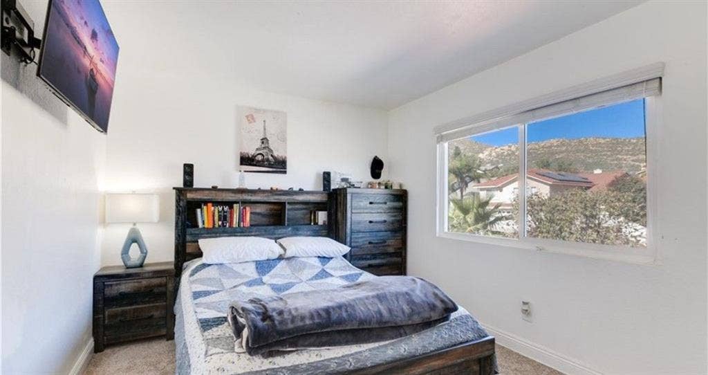 Room only in Moreno Valley