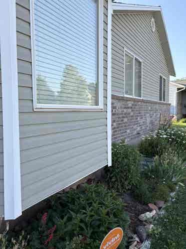 1 bedroom, shared bathroom
