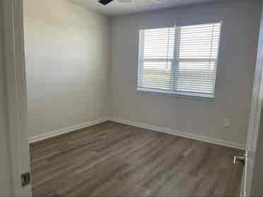 $ 
- Luxury Apartment 1 
Bed/Bath