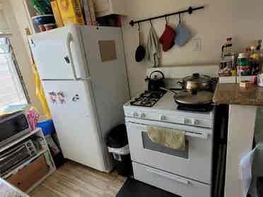 female roommate needed SantaMonica