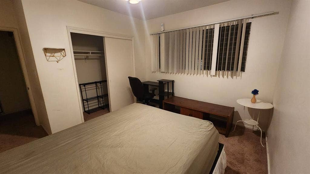 female roommate needed SantaMonica