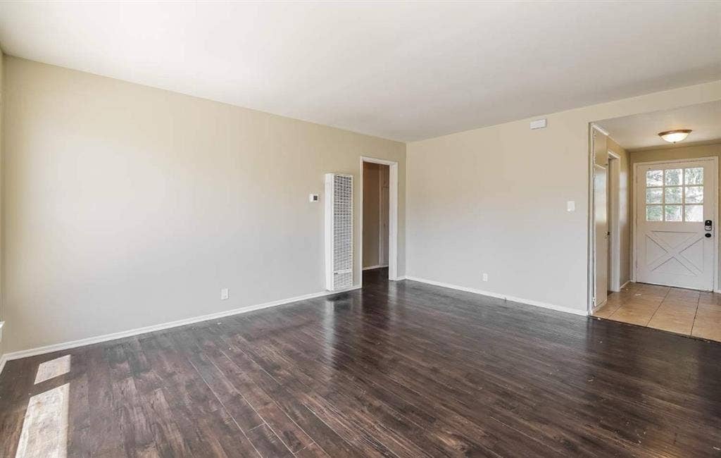 3 BEDROOM HOUSE FOR RENT