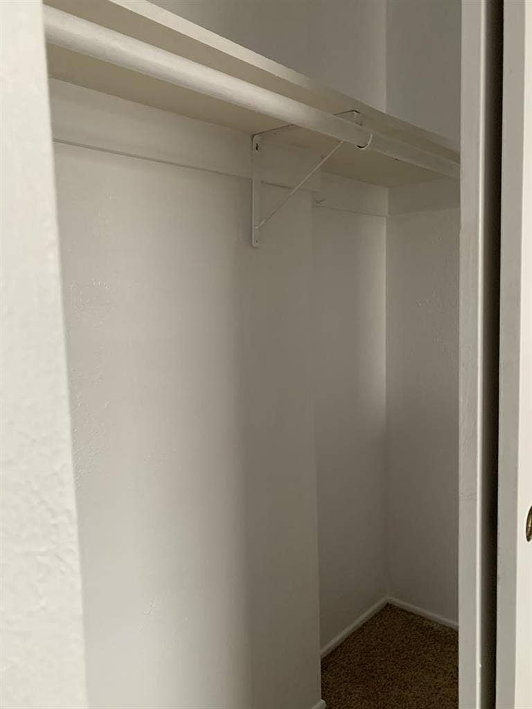 FURNISHED ROOM FOR RENT