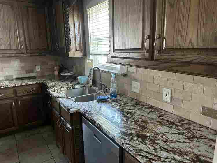 Roommates Wanted!