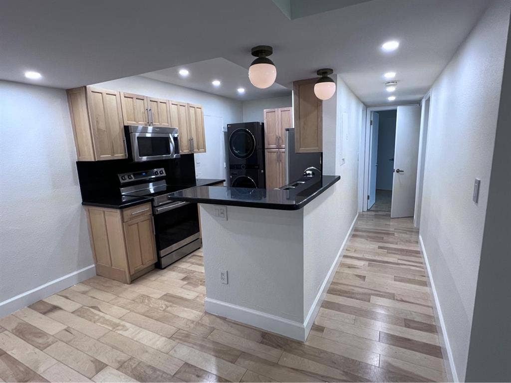 Private Bed & Bath near UM/Dadeland