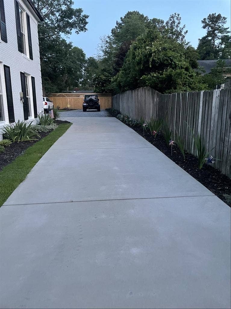 Looking for a 3rd roommate