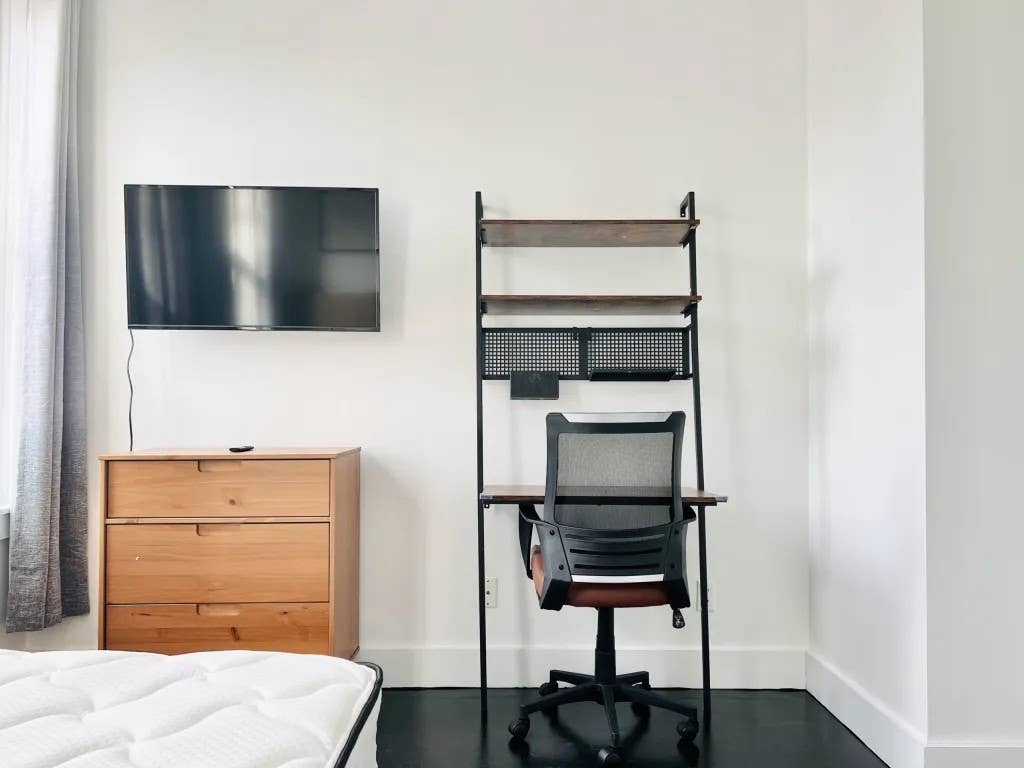 Weirfield St –