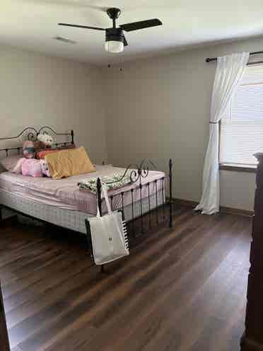 1 Room for Rent in Forestbrook