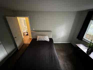 Room Furnished + Billings included