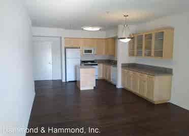 $883 / 1br - 1 roomate wanted