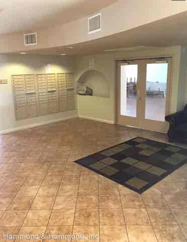 $883 / 1br - 1 roomate wanted