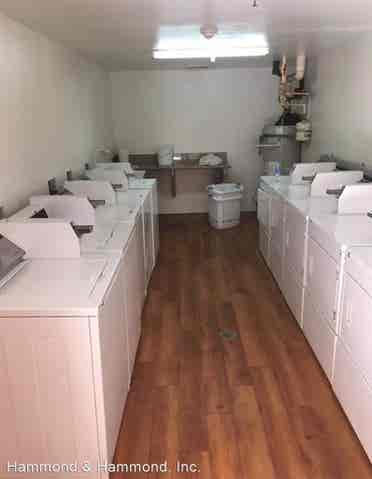 $883 / 1br - 1 roomate wanted