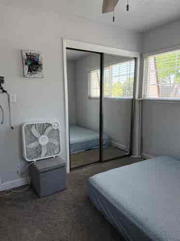 Looking for a Flatmate