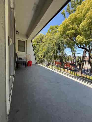 Looking for a Flatmate