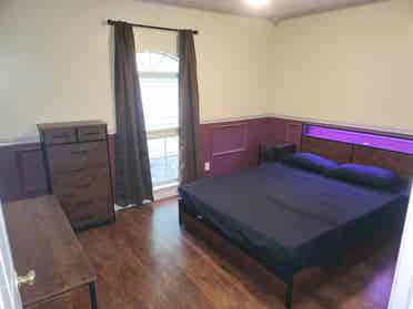 Furnished room in Richmond Hill