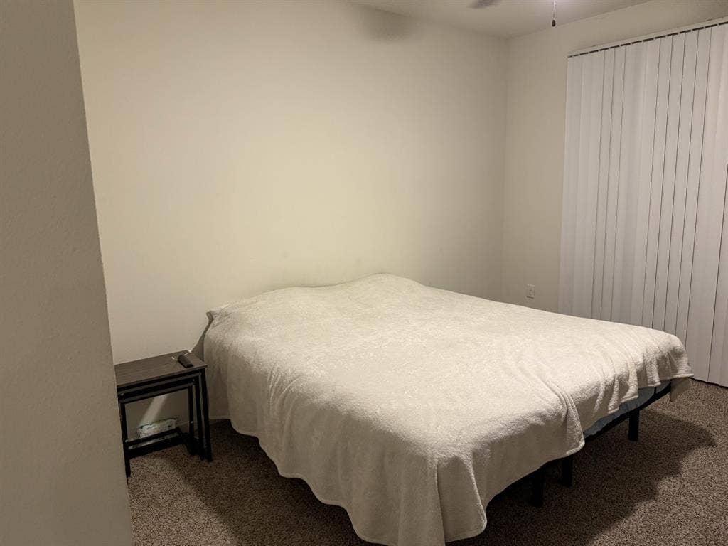 Looking for room mate