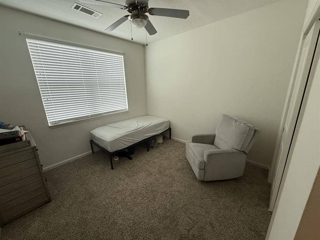 Looking for room mate