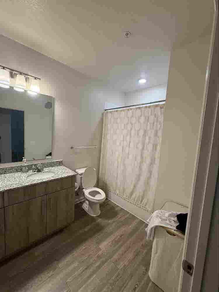 Looking for room mate