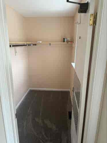 Master bedroom w utilities included