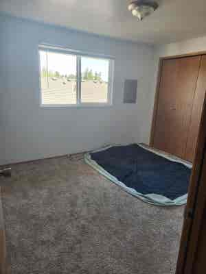 Room Available on Wallace Rd