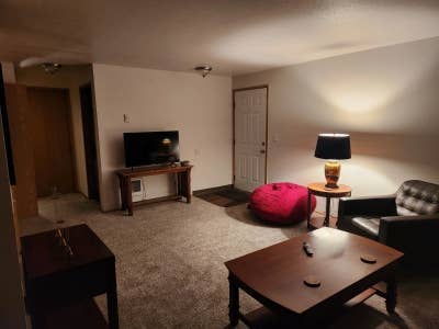 Room Available on Wallace Rd