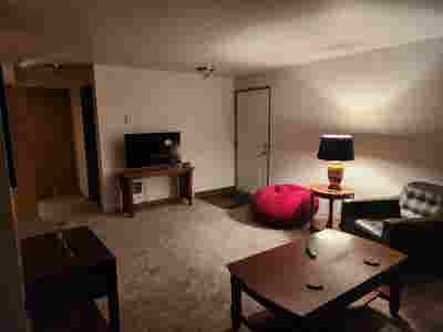 Room Available on Wallace Rd